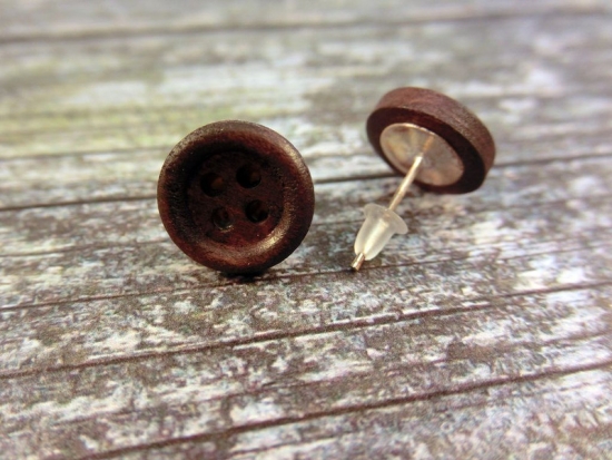 Schlichte braune Holzknopf Ohrstecker Natur Button